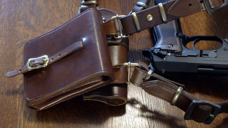 Uncharted 3 leather holster magazine pouch