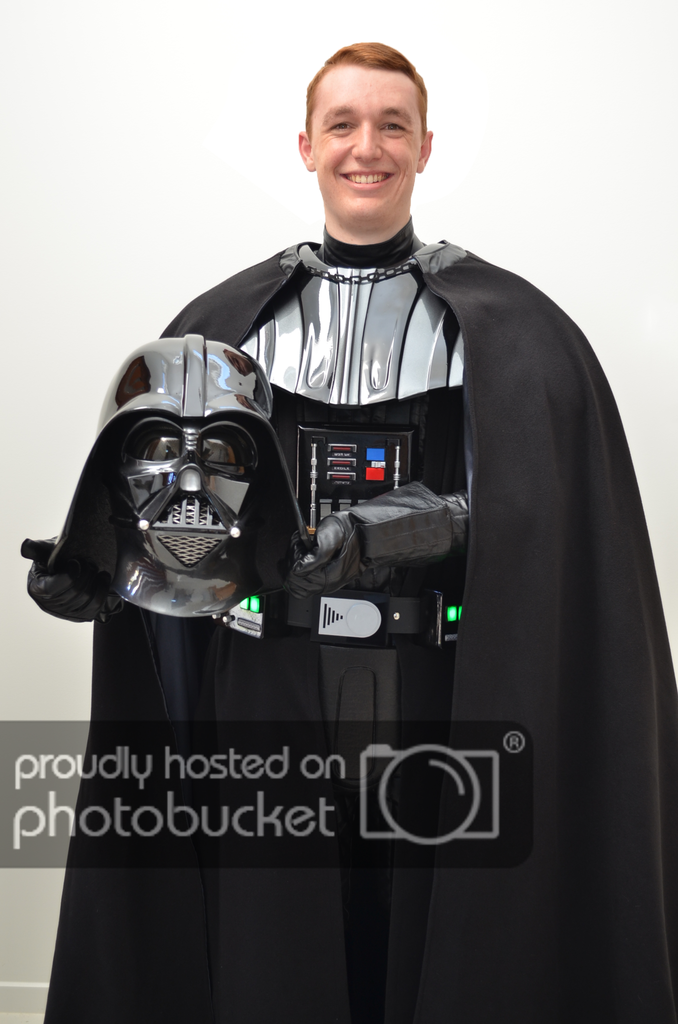 005%20-%20WAIST%20UP%20-%20HELMET%20OFF_zpswbbeisyf.png