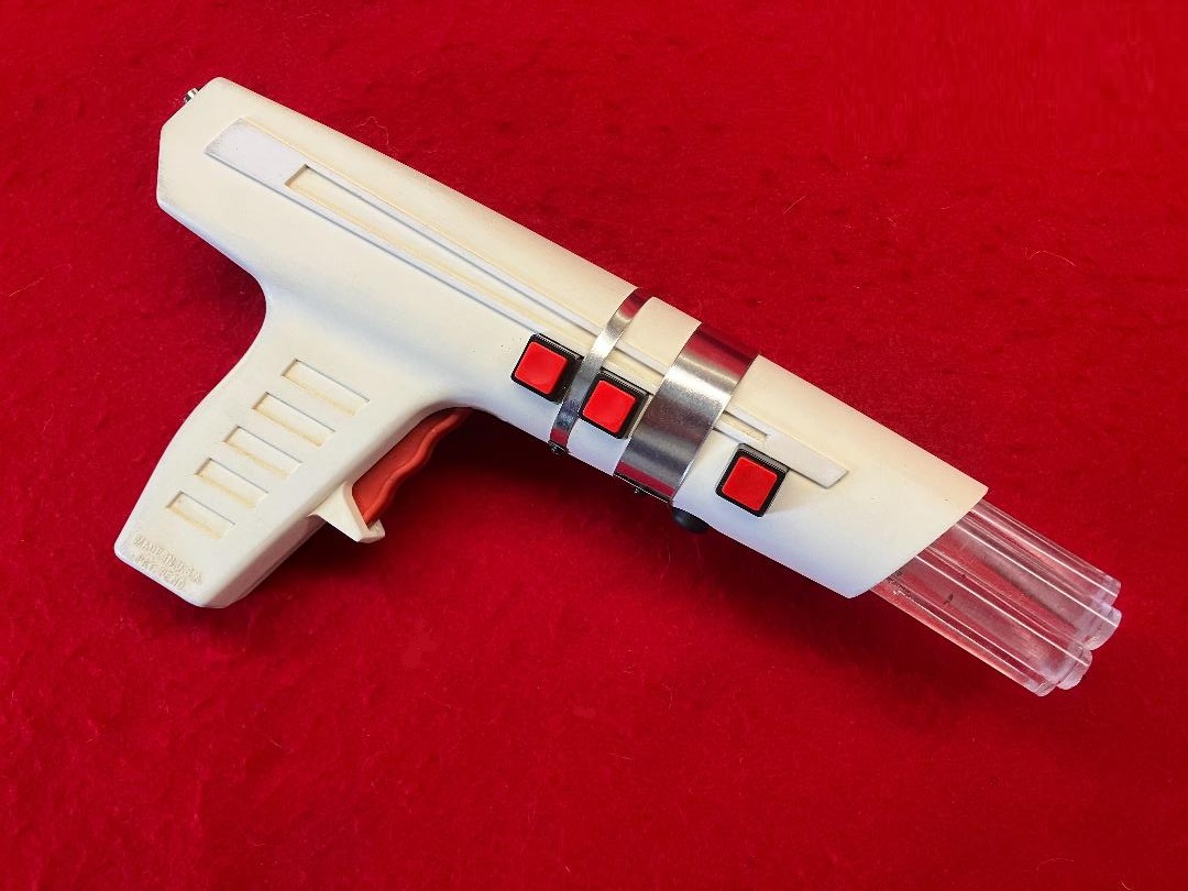 007-MR_Laser Pistols-Rep (1).jpg
