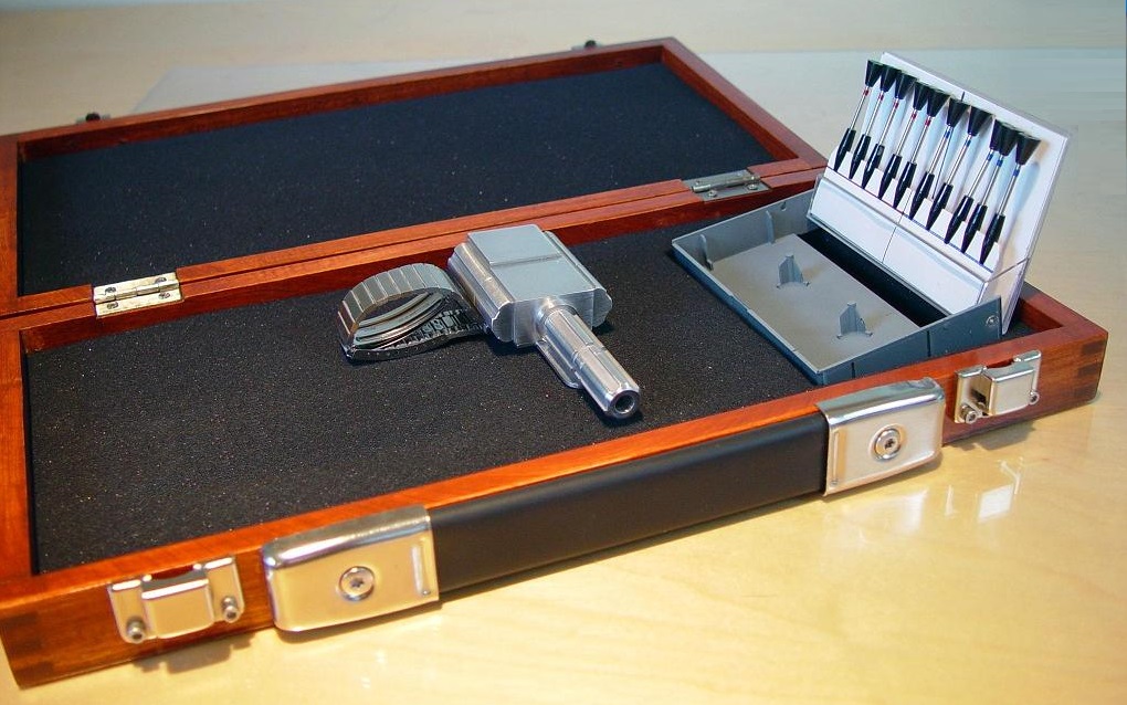 007-MR_Wrist Dartgun Case-Rep (34).jpg