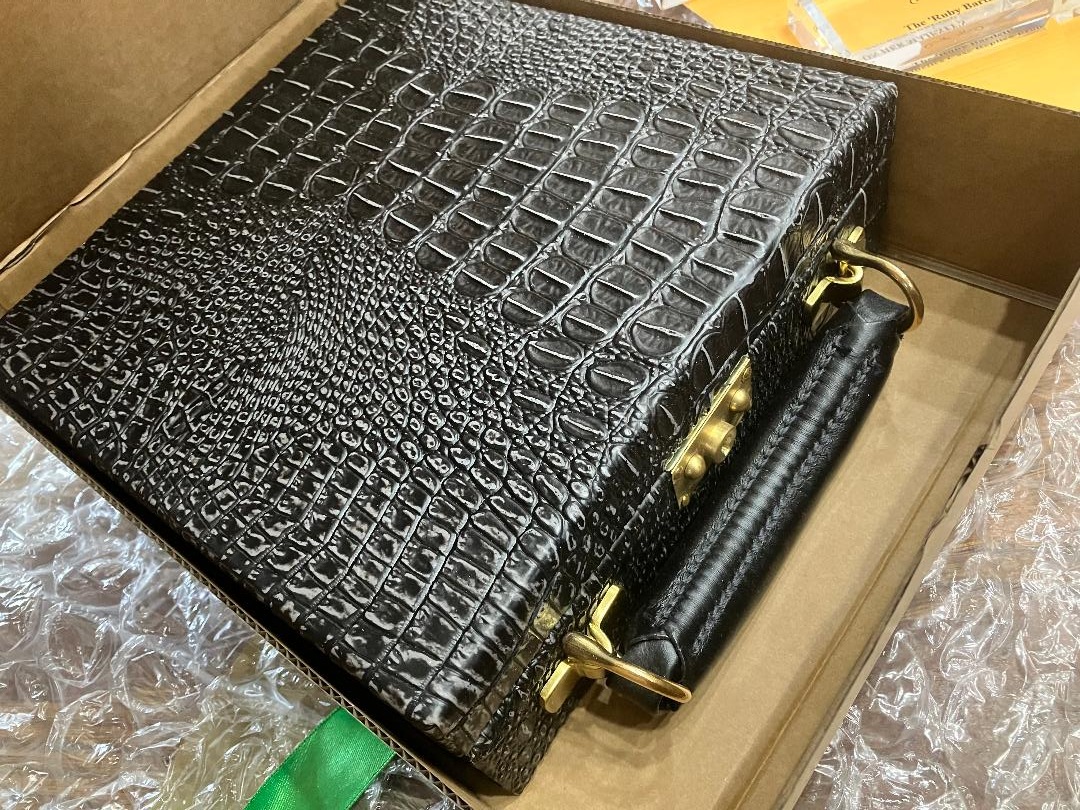 007-OHMSS Vanity Case rerplica (13).jpg