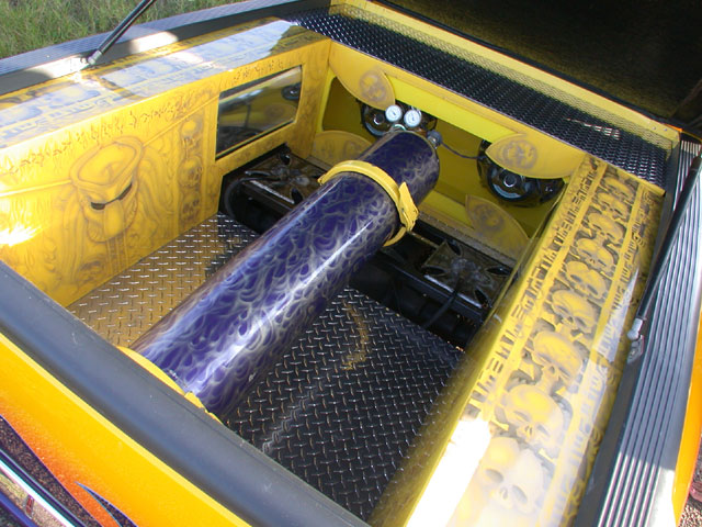 0708tr_12_z_ford_f150_predator_crossfire_subs.jpg