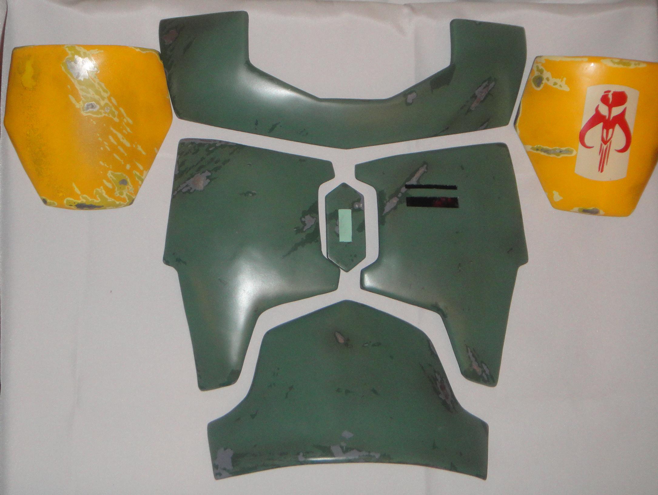 10d1 - Torso armor, painted and weathered.JPG