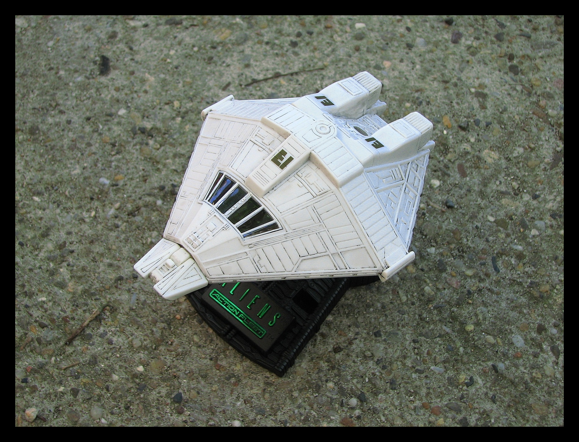 Aliens shop action fleet
