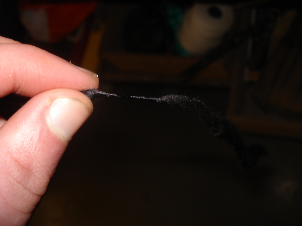 13___Burn_the_lace_with_a_lighter.JPG