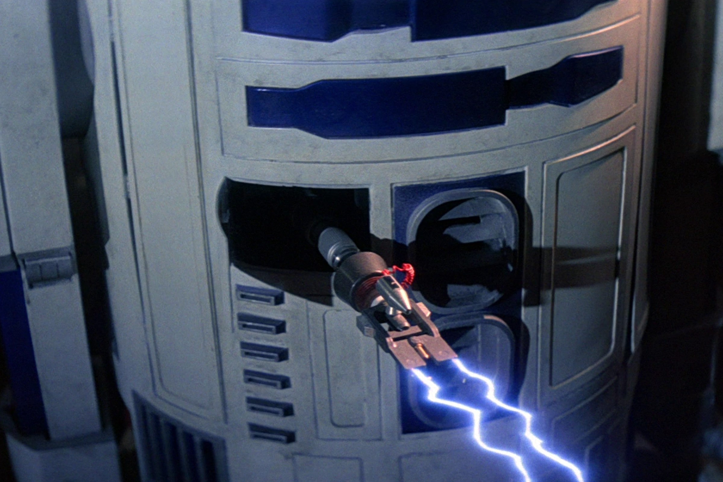 1534 R2D2 Taser 2.jpg