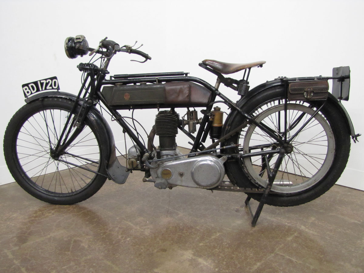 1917-triumph-model-h_1.jpg