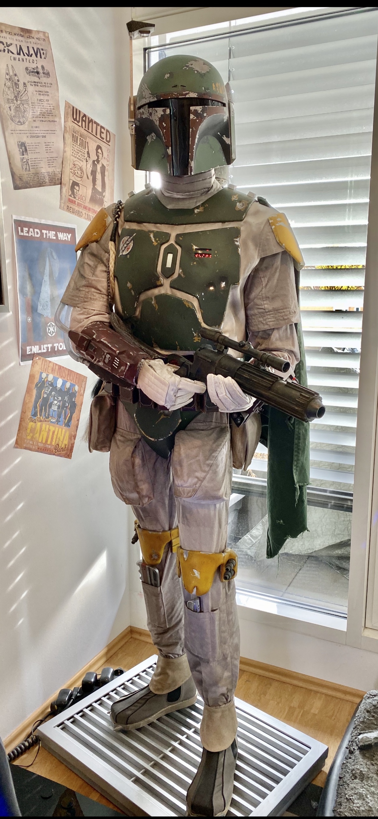 Boba fett statue life on sale size