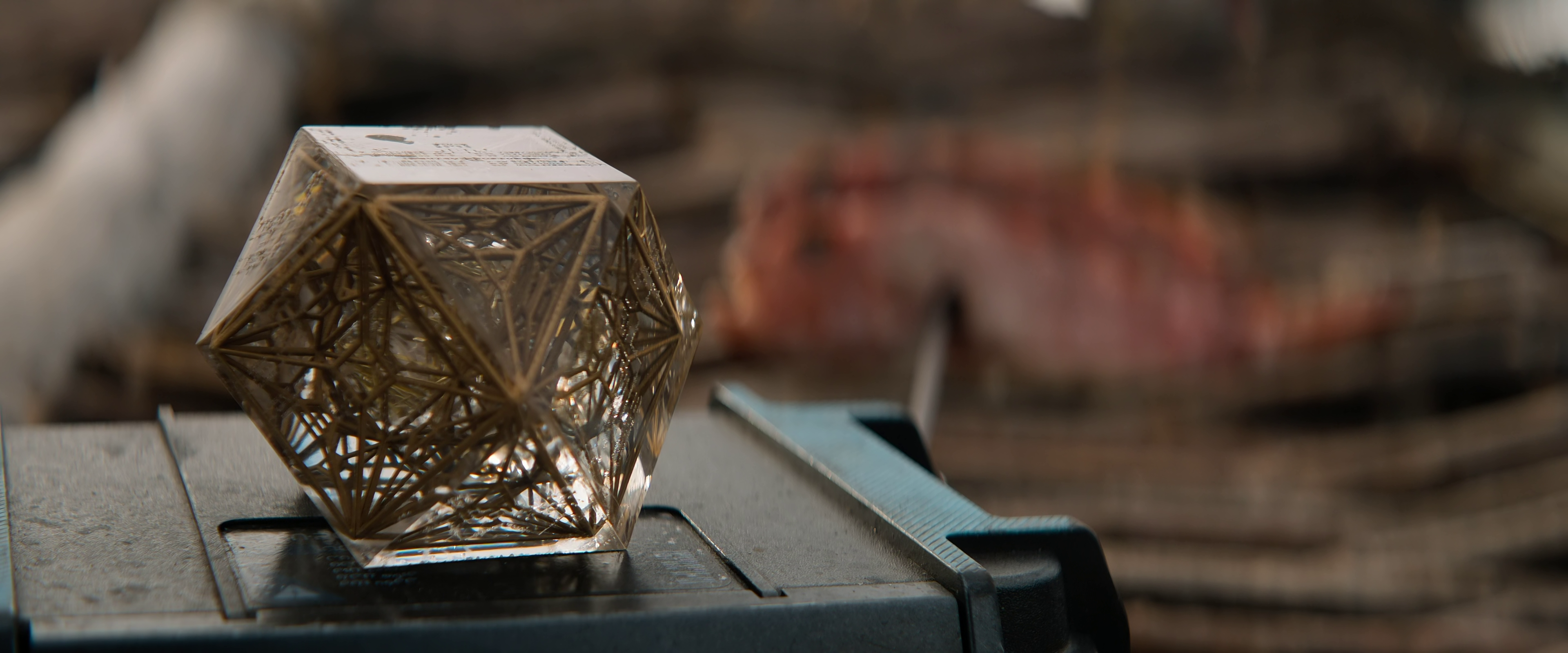 2-1-1502-Peli r60-52mm side.png