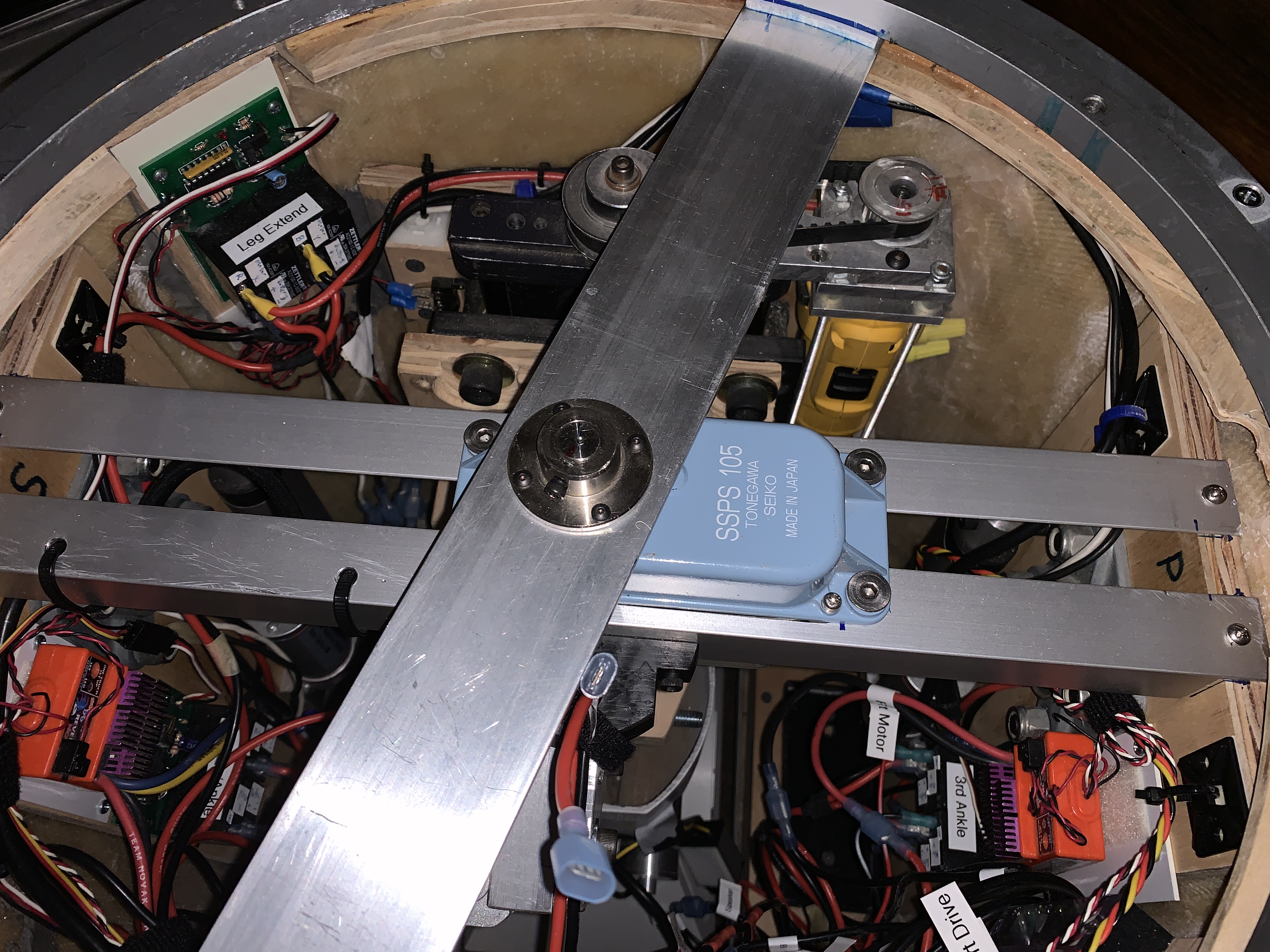 20.10 Head Servo 2.JPG