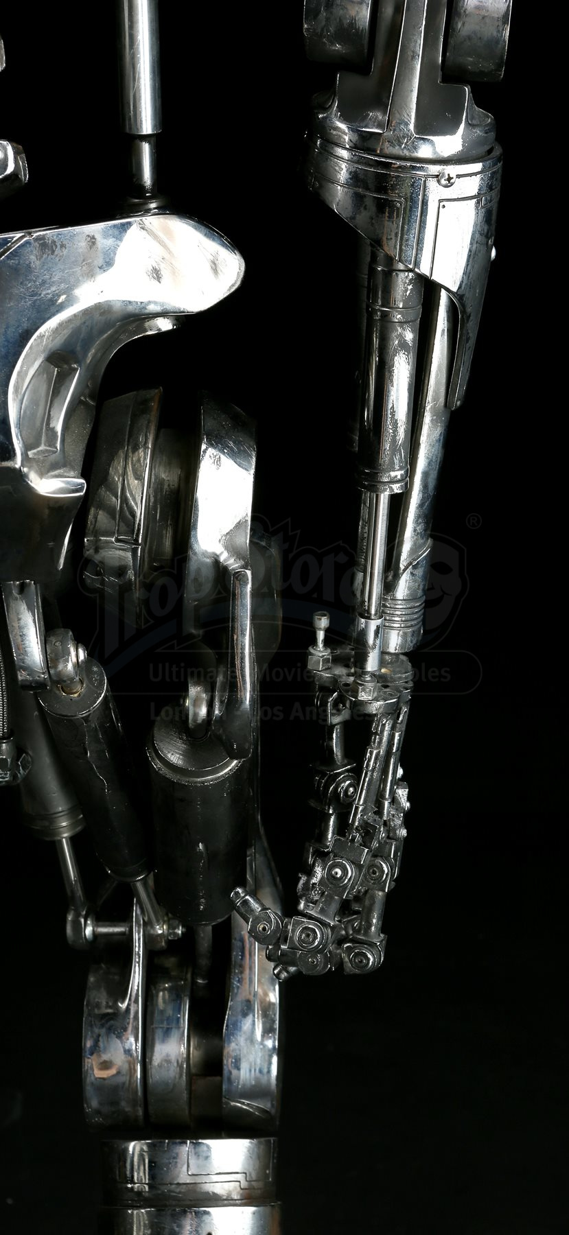 2018-09-20 - Entertainment Memorabilia Live Auction - Lot 545 - T2 - Terminator Endoskeleton -...jpg