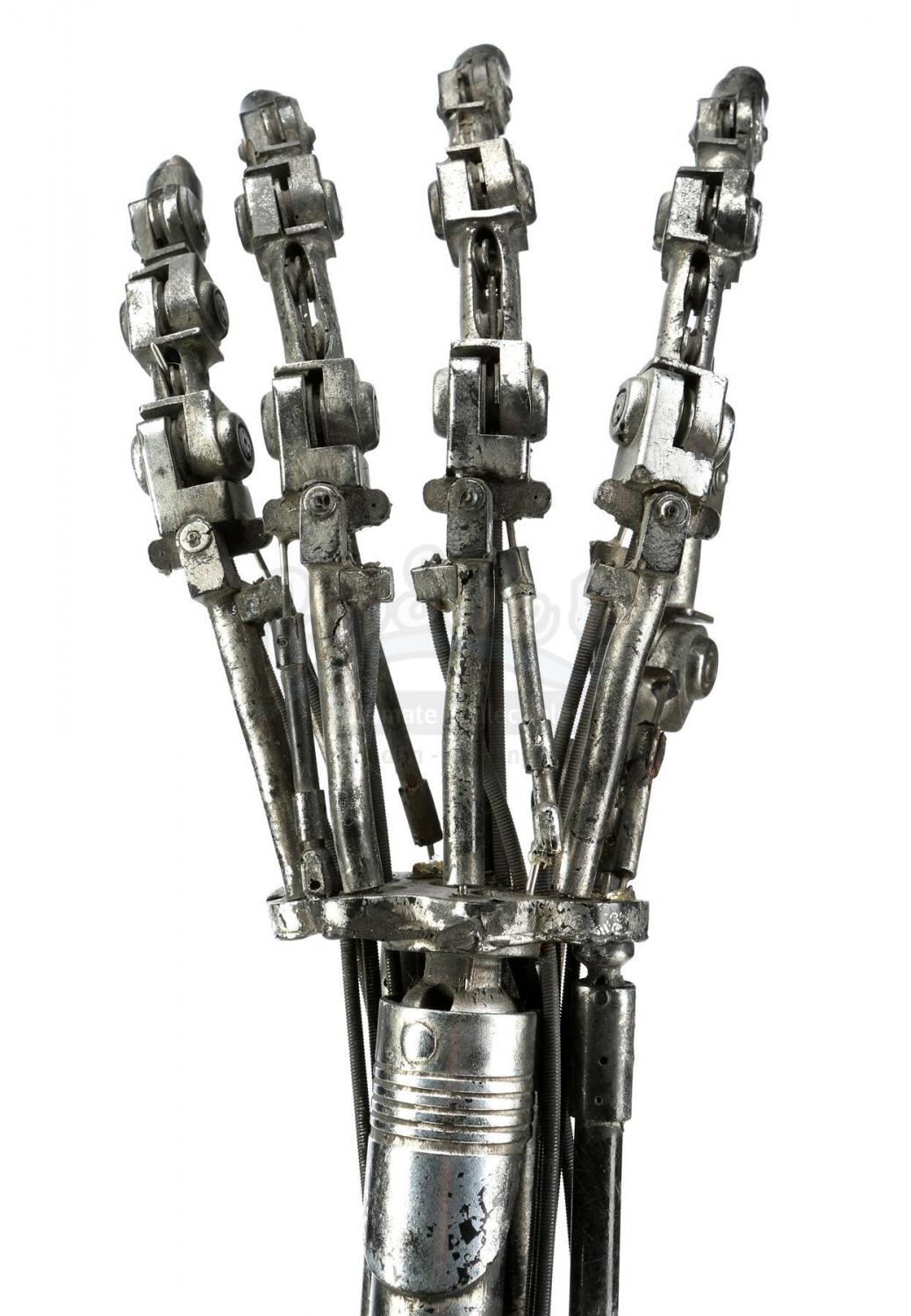 2020-08-26-27 - Entertainment Memorabilia Live Auction - Lot 795 - T2 - T-800 Endoskeleton Arm...jpg