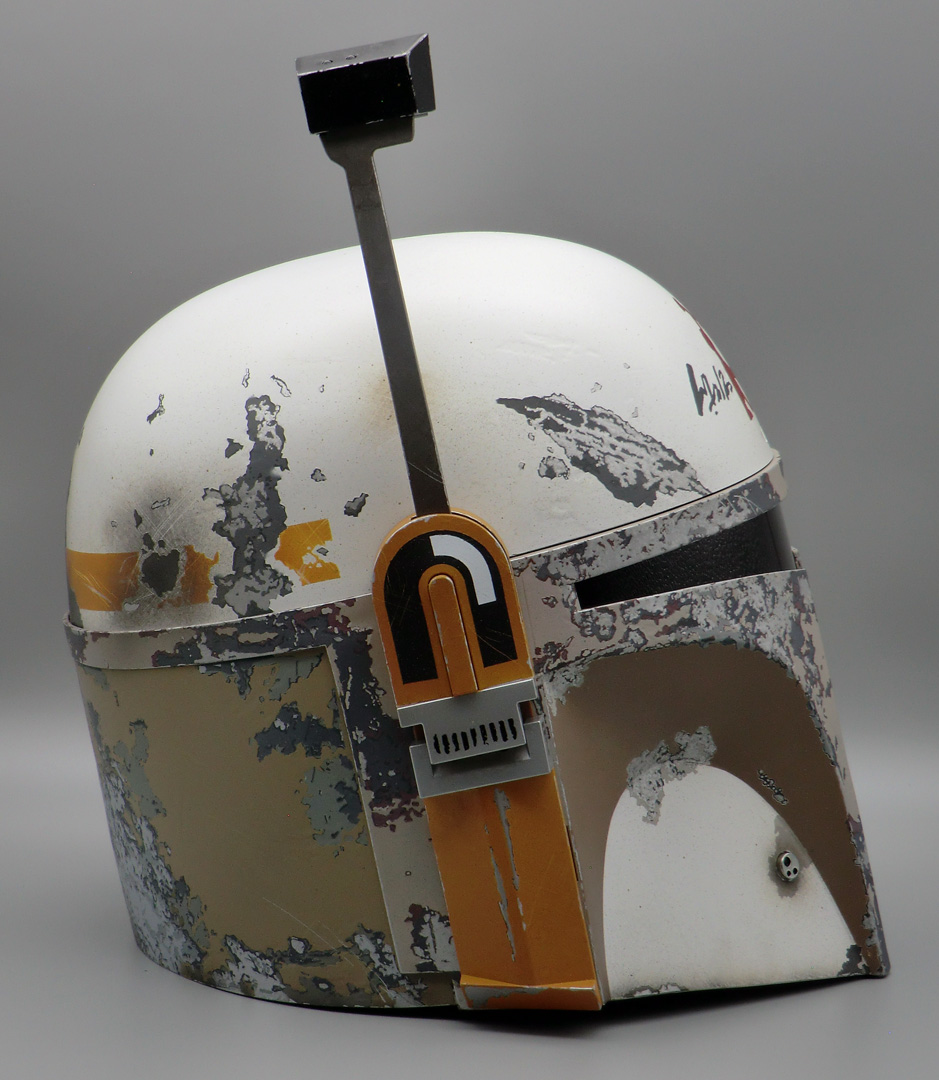 2020 Mandalorian helmet 005.jpg