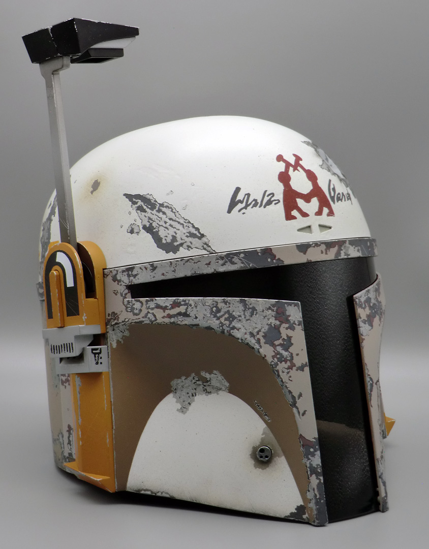 2020 Mandalorian helmet 006.jpg