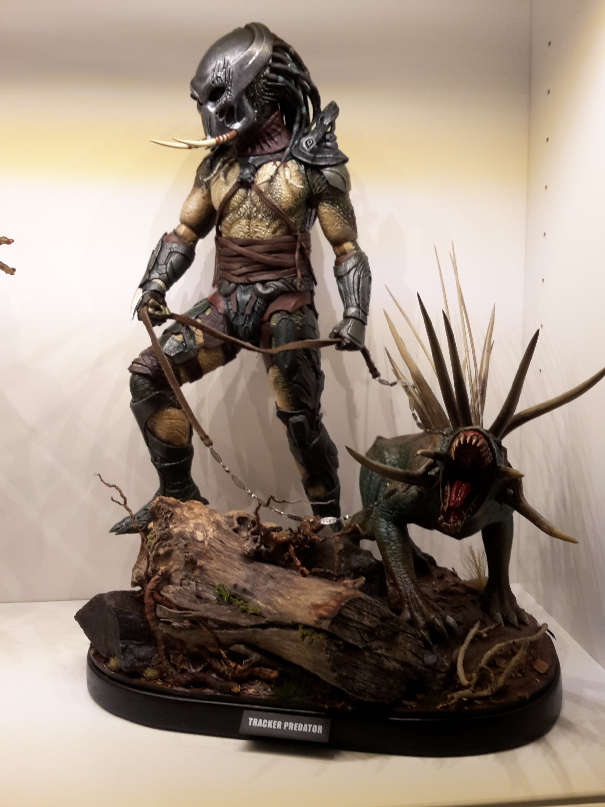 Hot Toys Predators Base building RPF Costume and Prop Maker