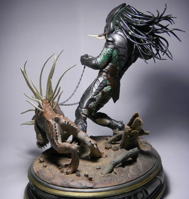 20219d1309958477-sideshow-tracker-predator-maquette-1predtracksculpt3.jpg