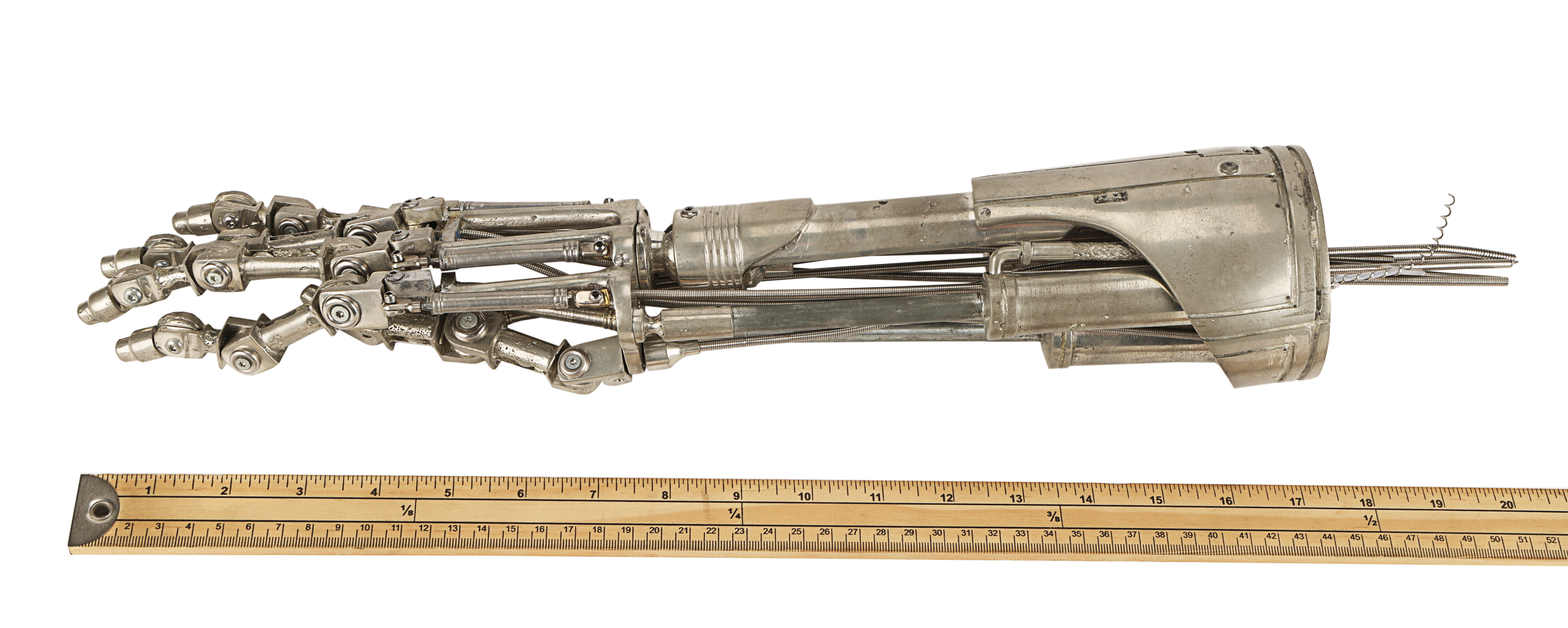 2022-11-03 - Entertainment Memorabilia Live Auction - Lot 420 - Terminator 2 - Endoskeleton T-...jpg