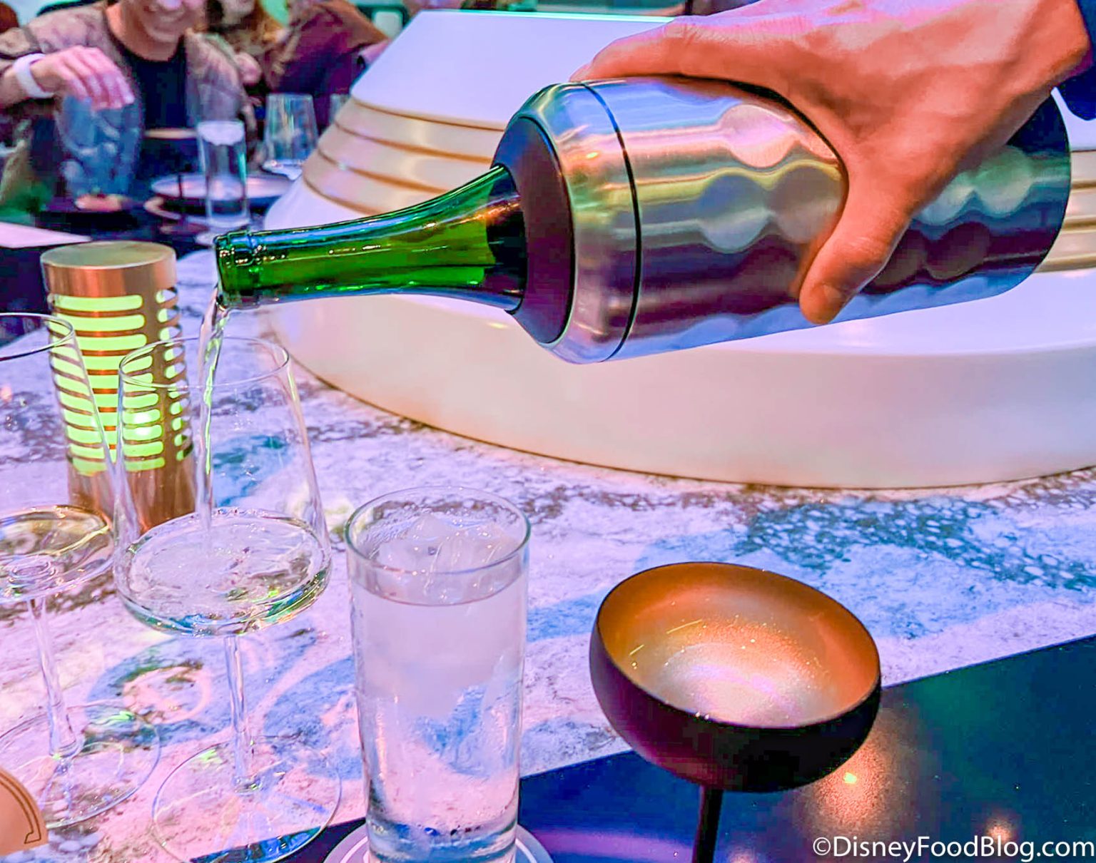 2022-wdw-walt-disney-world-star-wars-galactic-starcruiser-hotel-media-preview-dinner-1-captain...jpg