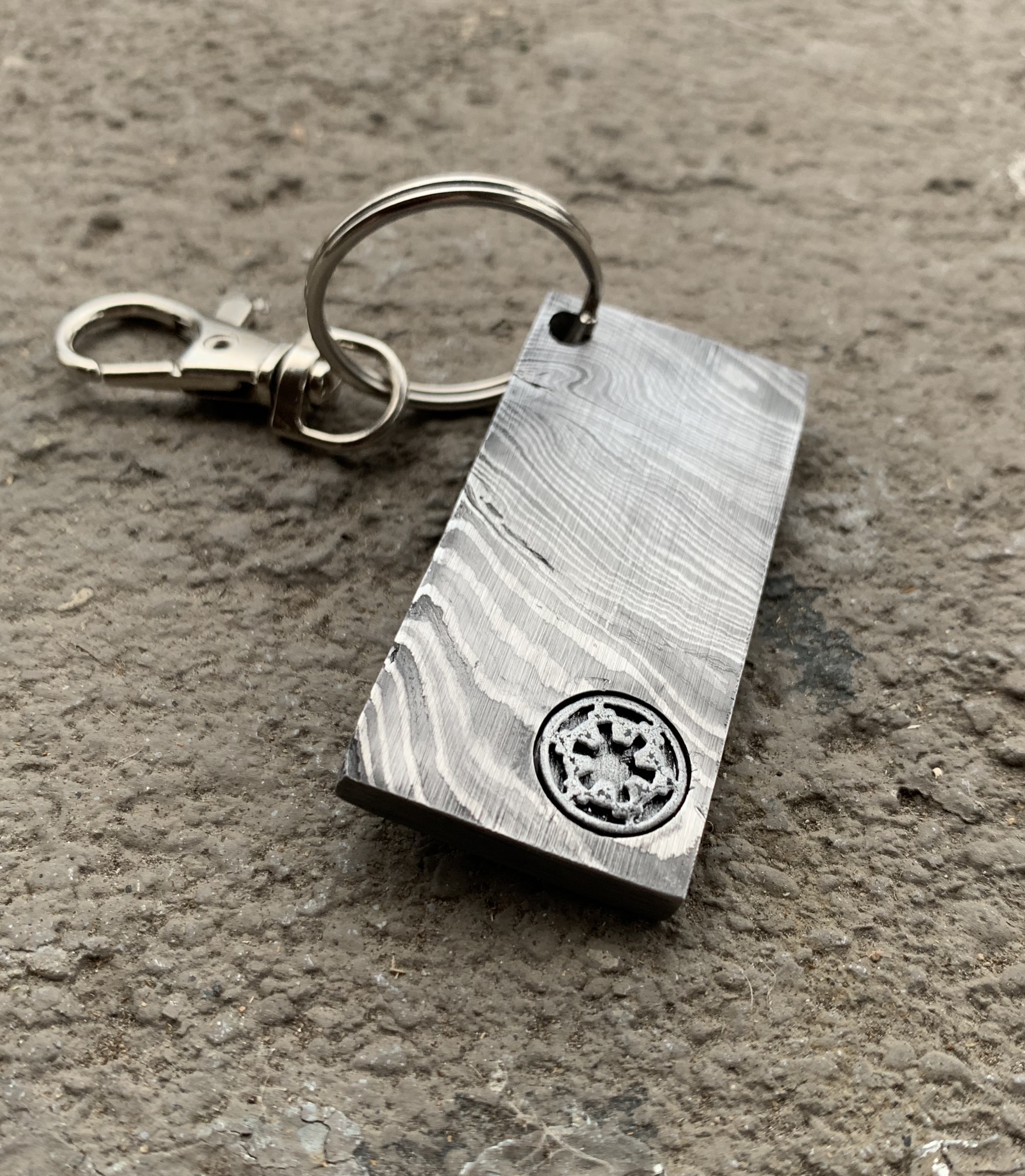 Mandalorian resin item Star Wars inspired keyring Beskar ingot keychain/ring 