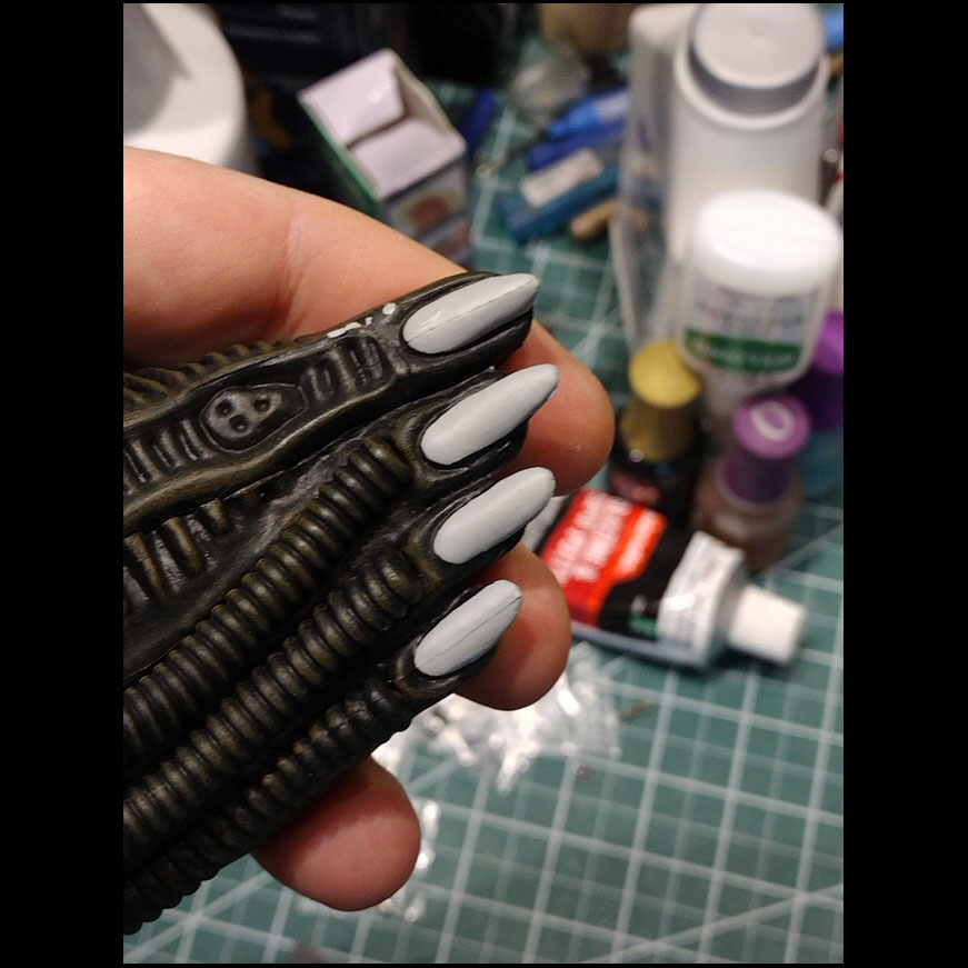 25,04-02 (2) chroming nails.jpg