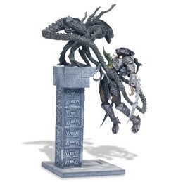 35545318-260x260-0-0_Mcfarlane+Toys+Mcfarlane+Alien+Vs+Predator+Alien+A.jpg