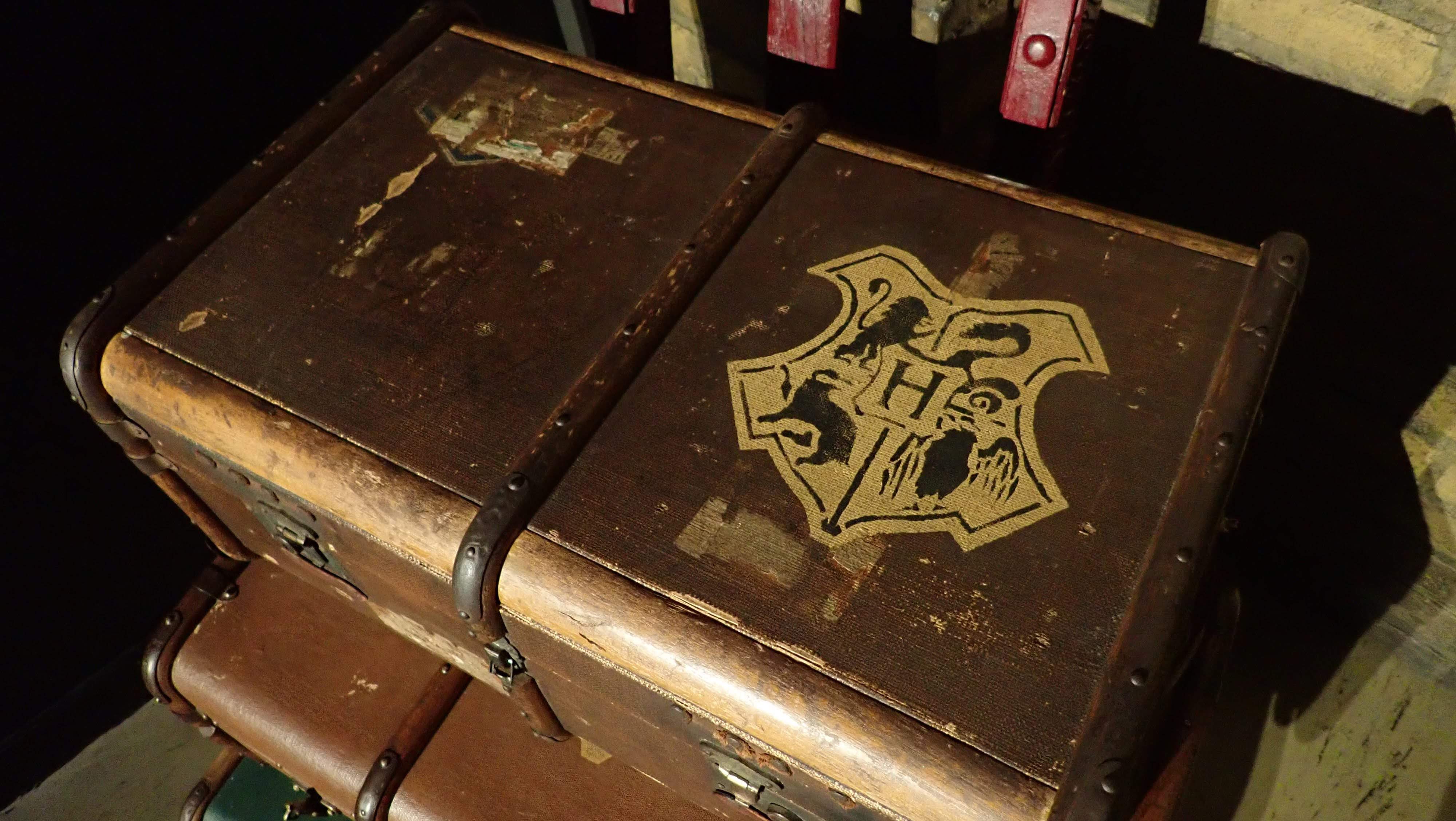 harry potter toy trunk