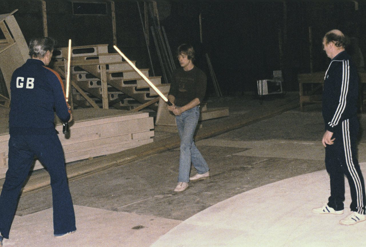 7 the-empire-strikes-back-behind-the-scenes-mark-hamill-2970.jpg