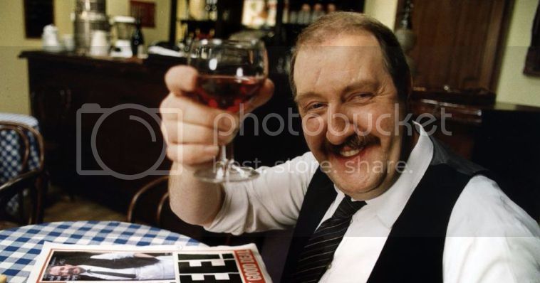 allo-allo-star-gorden-kaye-dies-01_zpssrppiwex.jpg