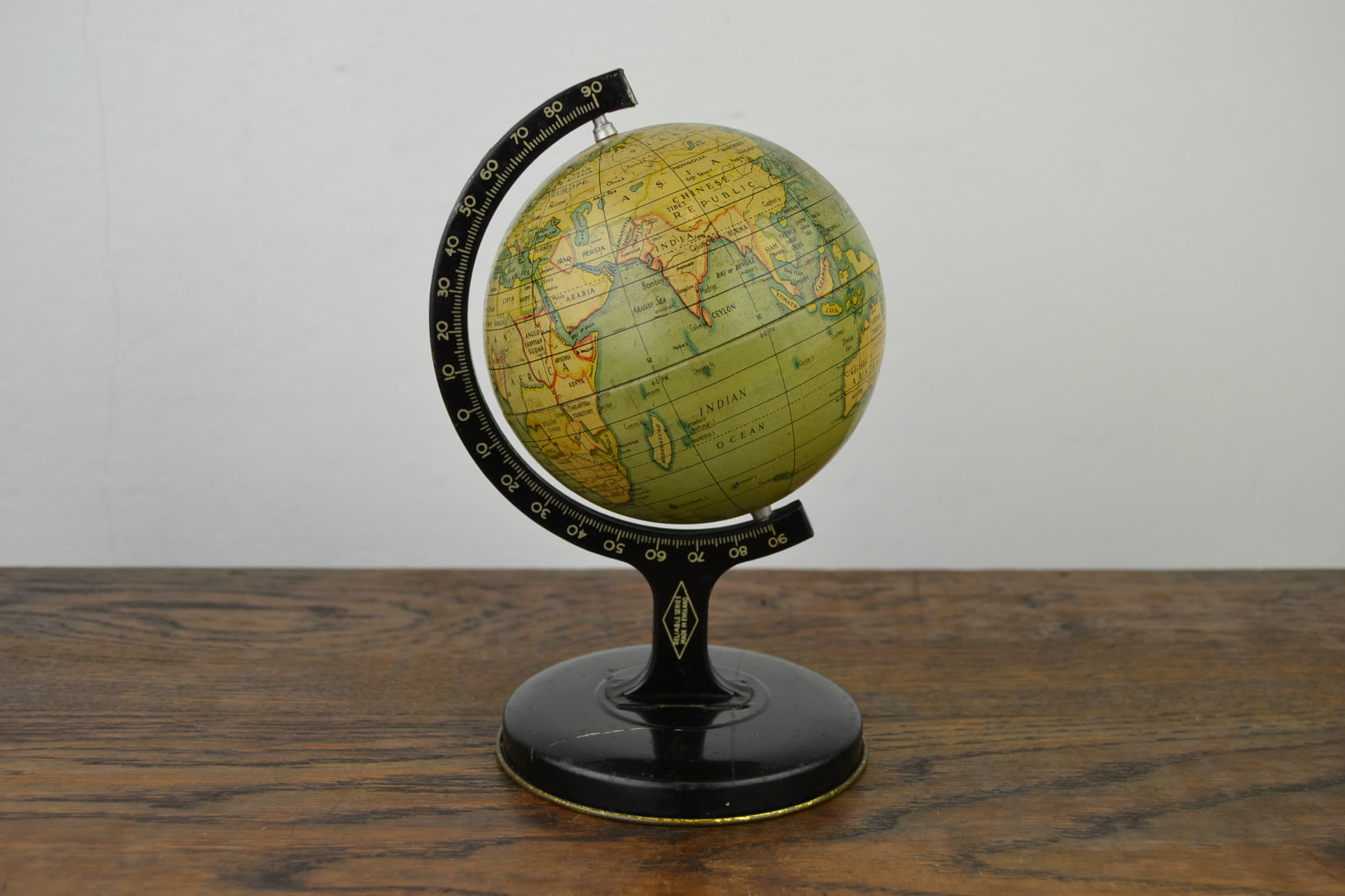 Art-Deco-Tin-Globe-Reliable-Series-England-1.jpg