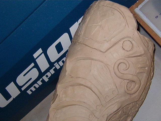 artic head and shoulder and leg armor 005.jpg