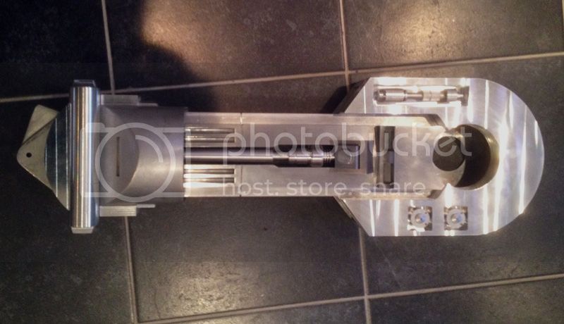 astromech141_zpsd22c690a.jpg