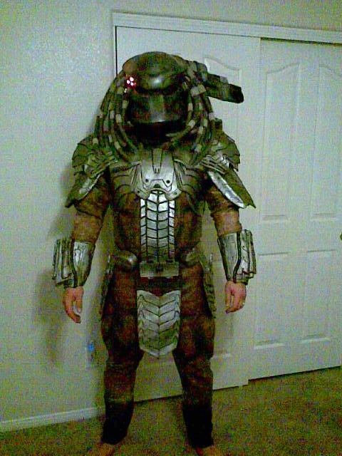 AVP_P1Predcostume_andre.JPG