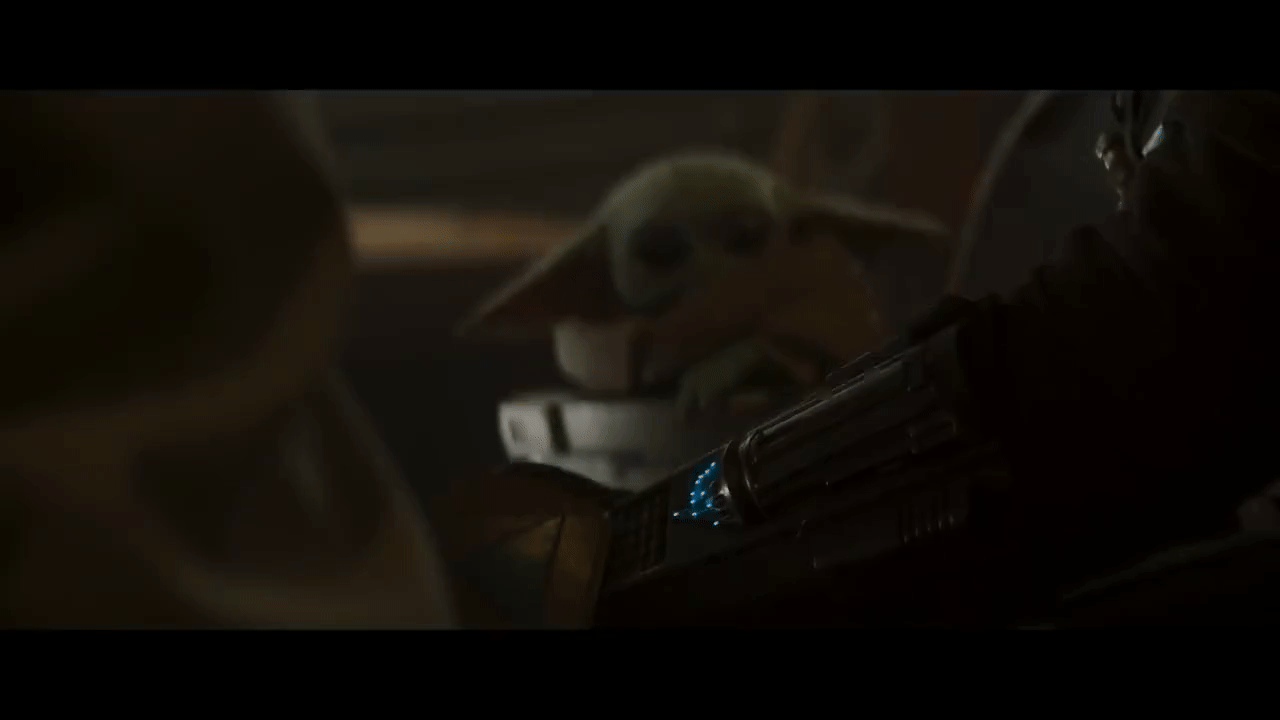 Baby Yoda closing.gif