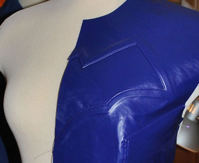 batgirl-jacket-4.jpg