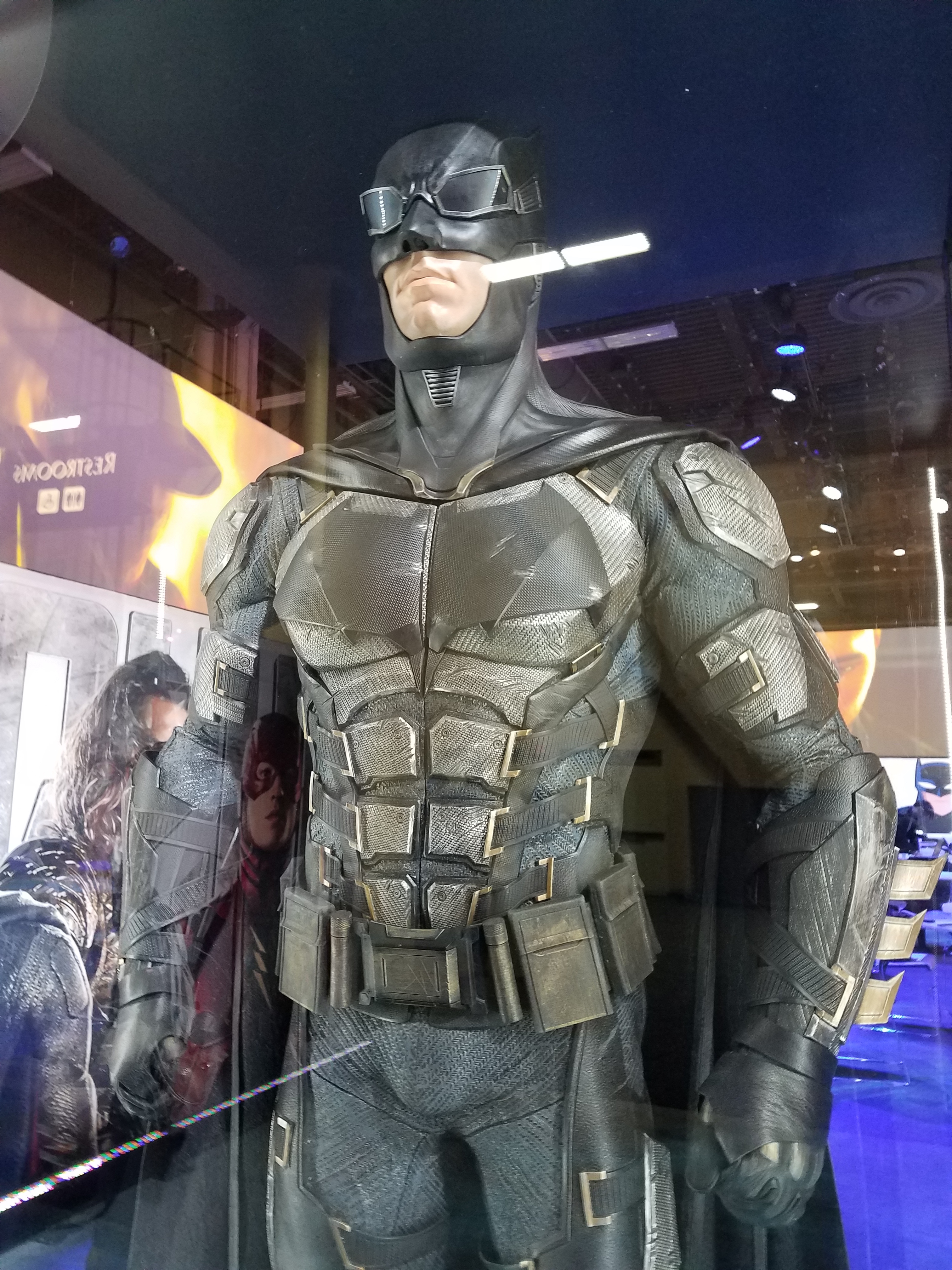 Looking for Justice League Tactical Batsuit reference photos or models |  RPF Costume and Prop Maker Community