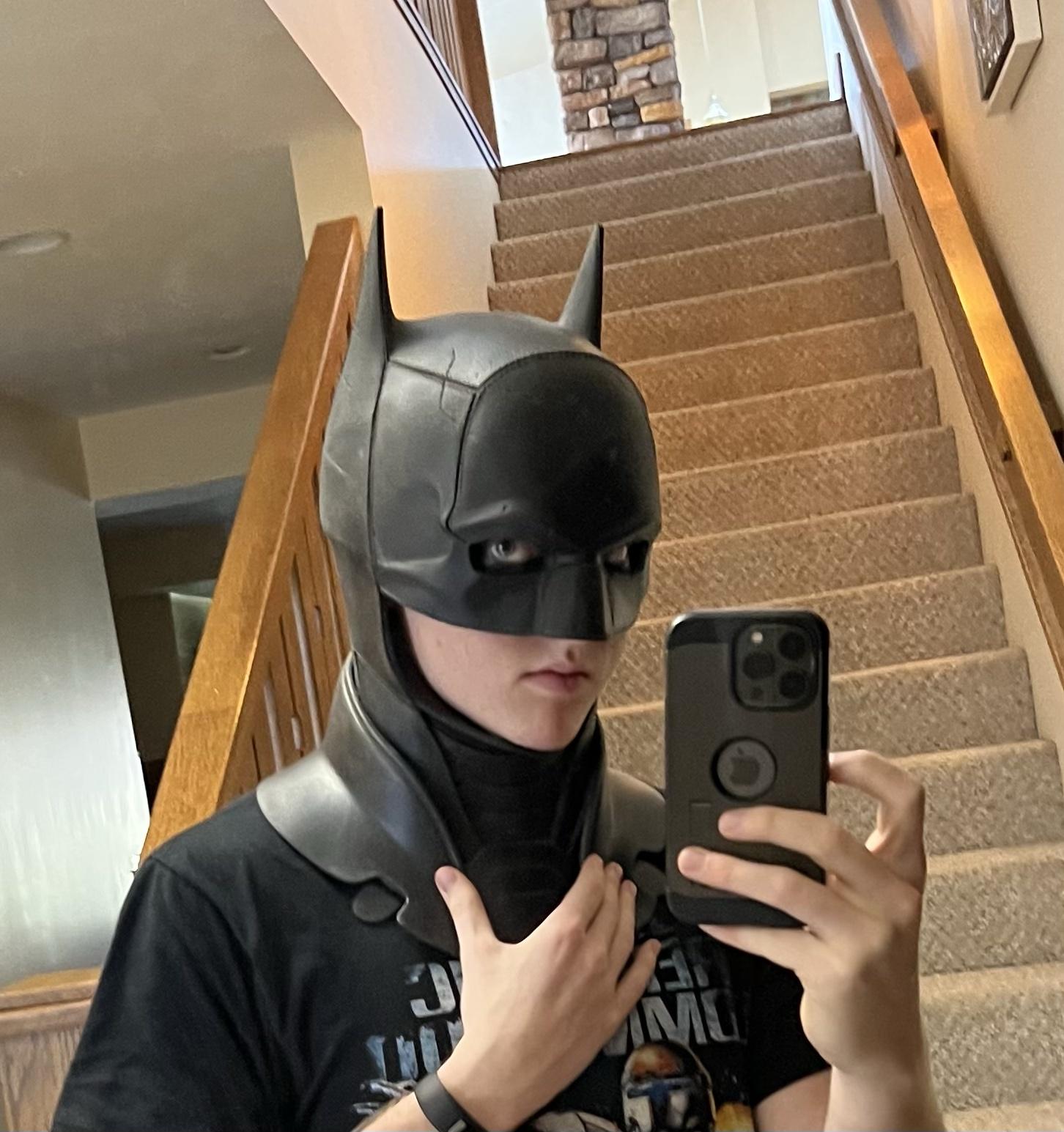 Batman cowl fix - Imgur.jpg