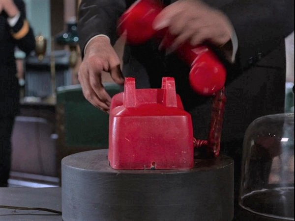 Batman S01E19 - The Purr-Fect Crime - 0391 (2).jpg