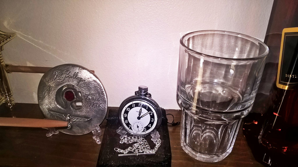Belloq Tent Glass s.jpg