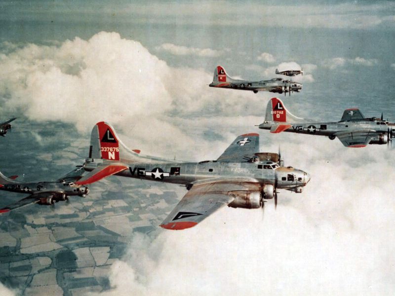 boeing_b-17_formation.jpg