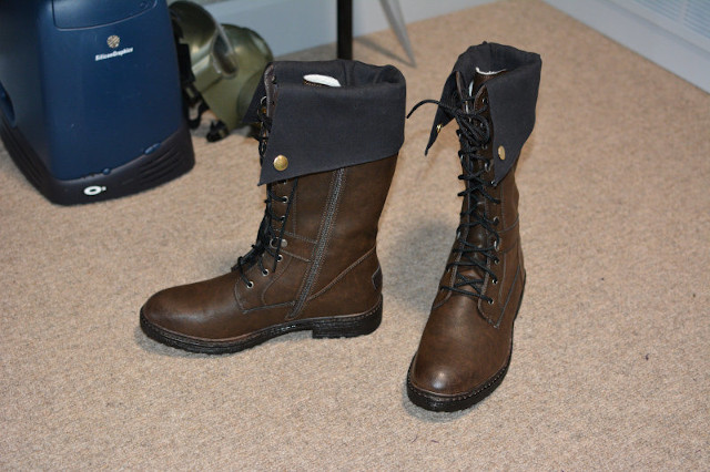 boots2.JPG