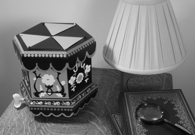 Box1bw.jpg