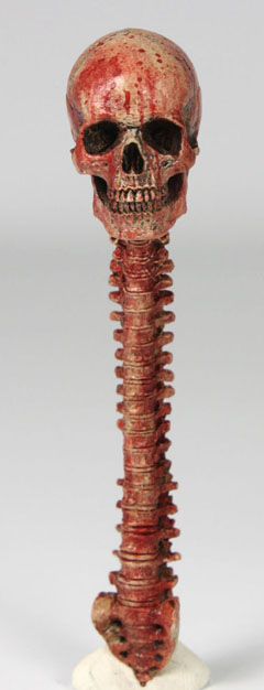 BTS___the_bloody_skullspine_accessory_that_comes_with_the_SDCC_Gort_Predator.jpg