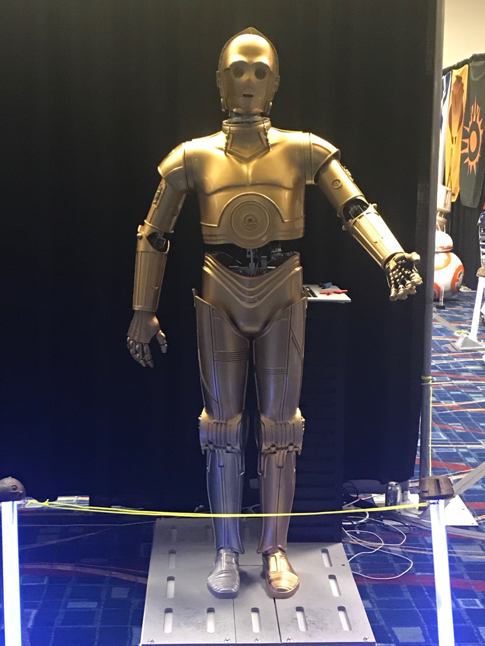 C-3PO at SWCC (14).jpg