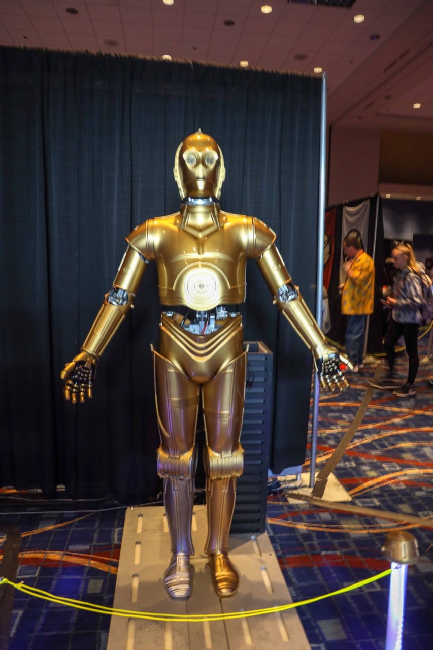 C-3PO at SWCC (3).jpg