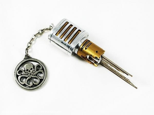 Captain-America-The-First-Avenger-Johann-Schmidt-Hydra-Staff-Car-Key-1.jpg