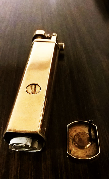 Casablanca Lighter Compartment s.jpg
