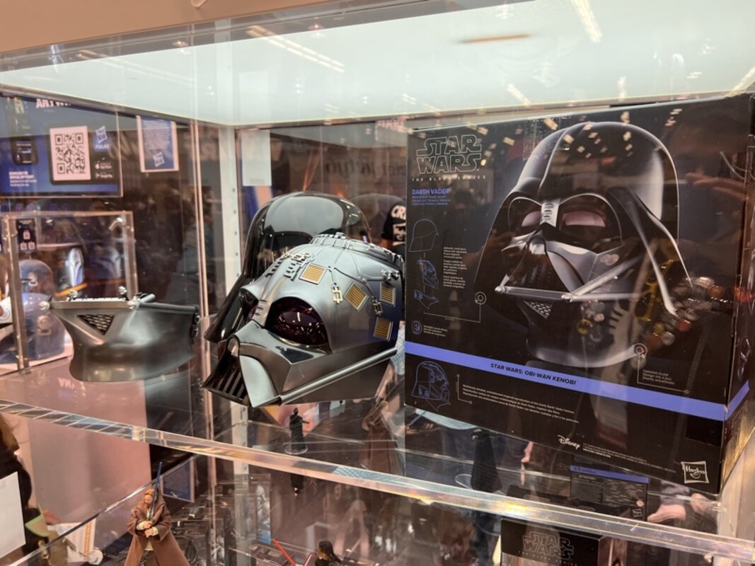 Celebration-2022-Hasbro-Booth 142__scaled_800.jpg
