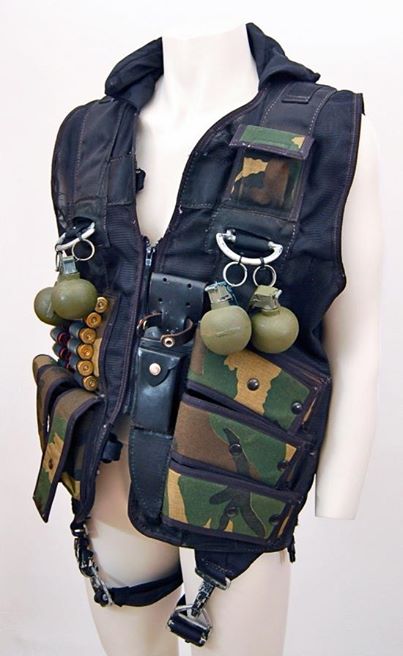 Commandos_Utility Vest-Semi-Real Prop (3).jpg