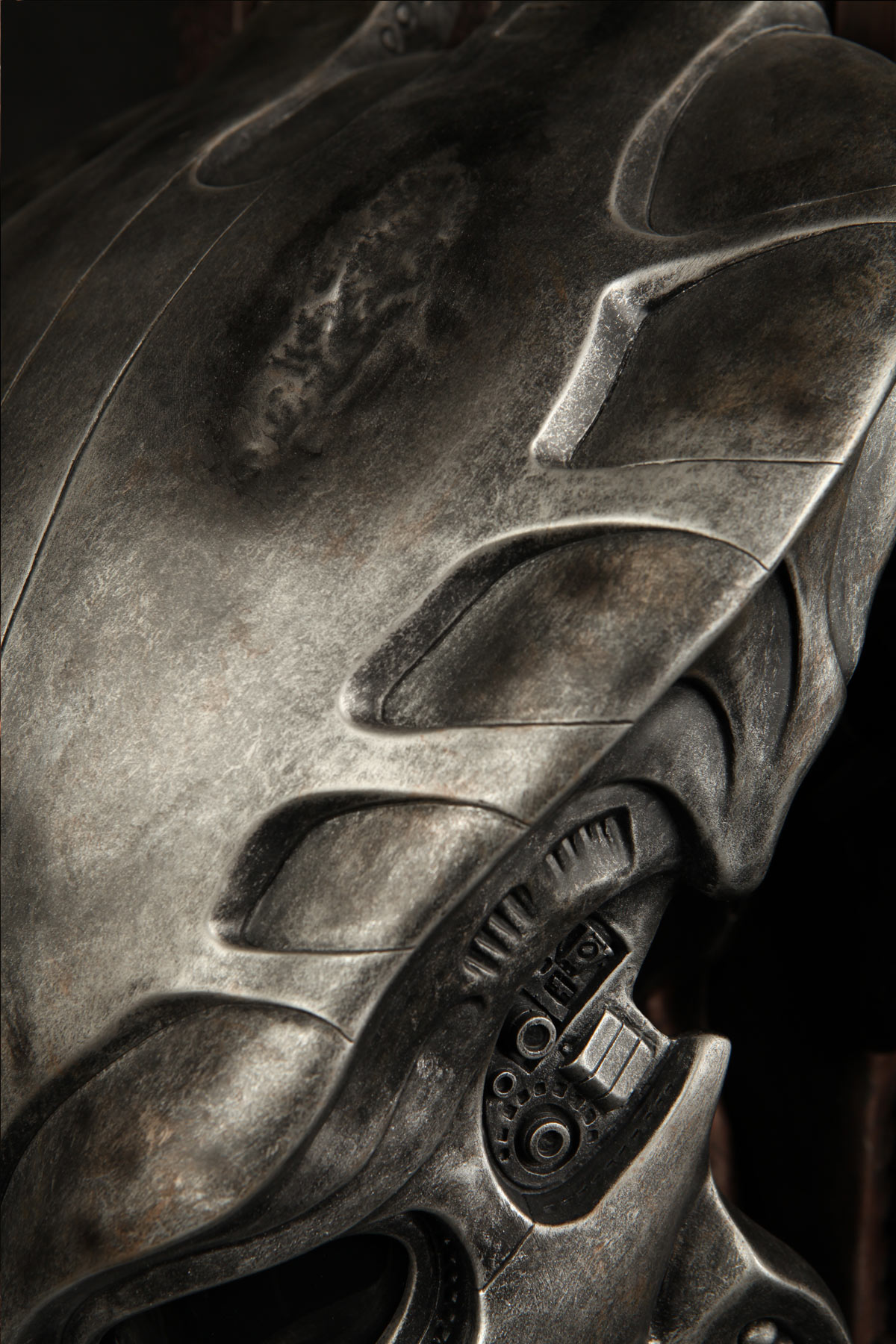 cool-props-predator-guardian-gort-mask-05.jpg