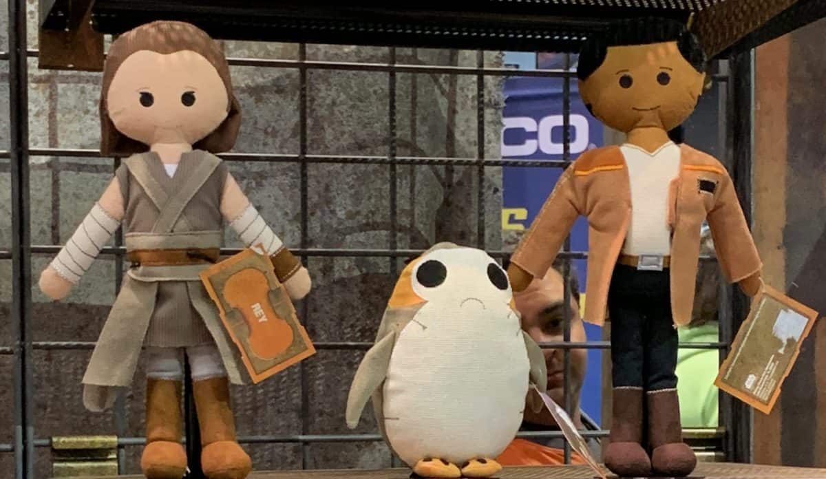 creature-stall-rey-porg-finn-1200x696.jpg